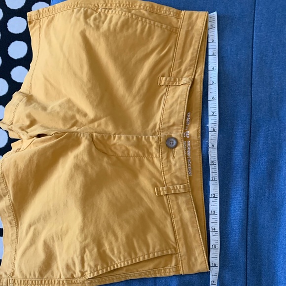 GAP Khaki 5in Short - Picture 6 of 7